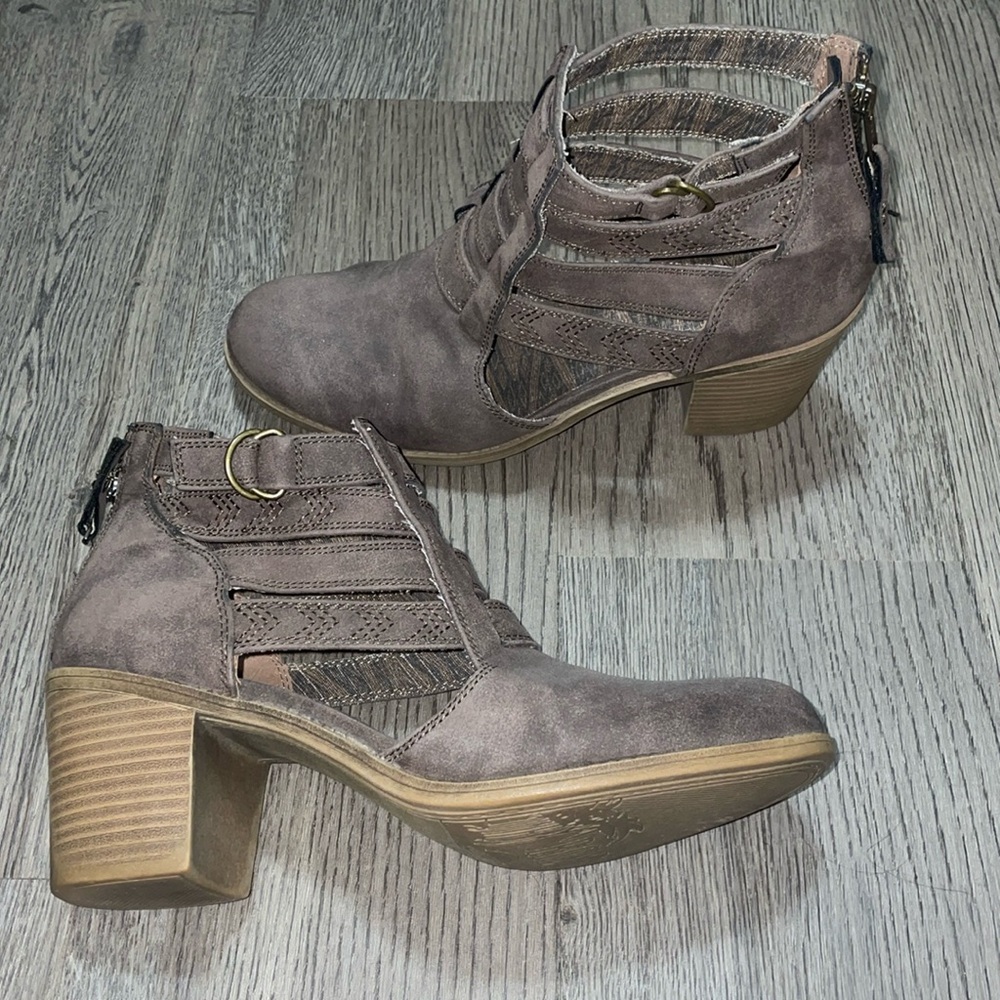 Roxy Lena Harness Cutout Boots